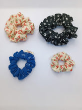 Load image into Gallery viewer, Regular size Scrunchie
