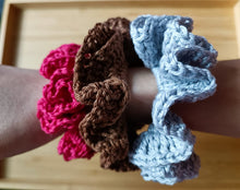 Load image into Gallery viewer, Ruffle Scrunchie (Root Beer)
